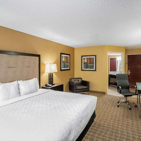 Hotel La Quinta By Wyndham Hot Springs Exterior foto