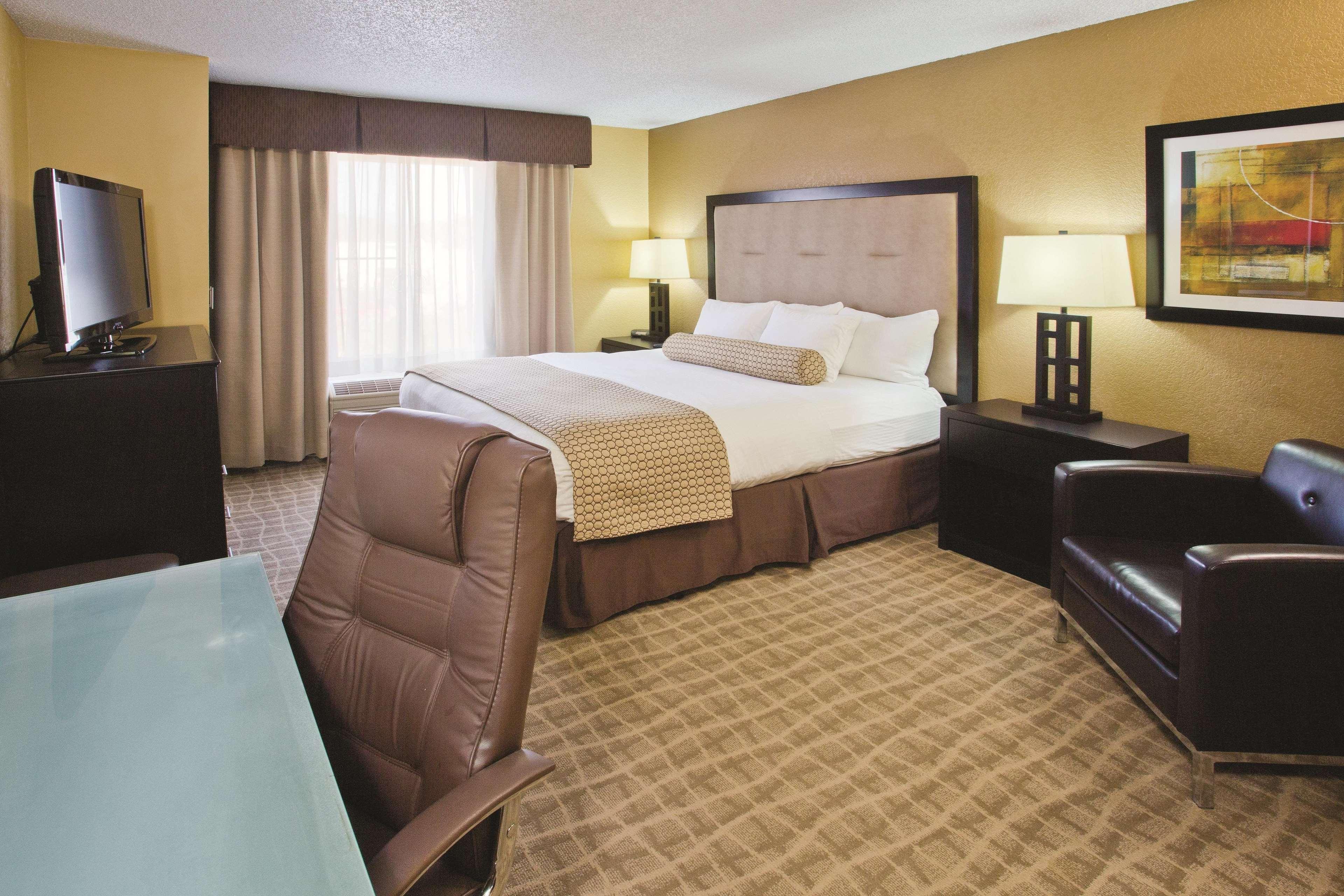 Hotel La Quinta By Wyndham Hot Springs Exterior foto