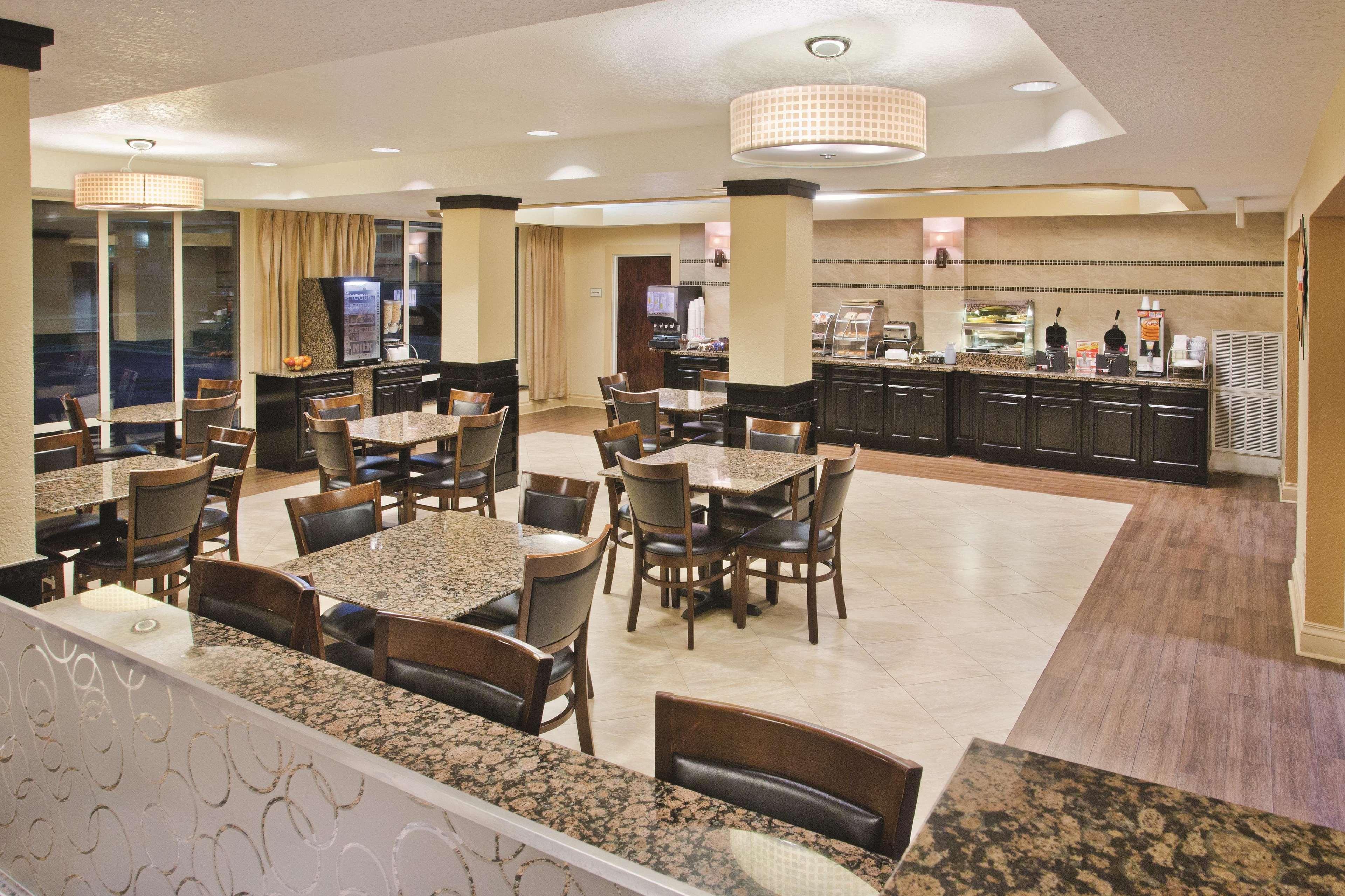Hotel La Quinta By Wyndham Hot Springs Exterior foto